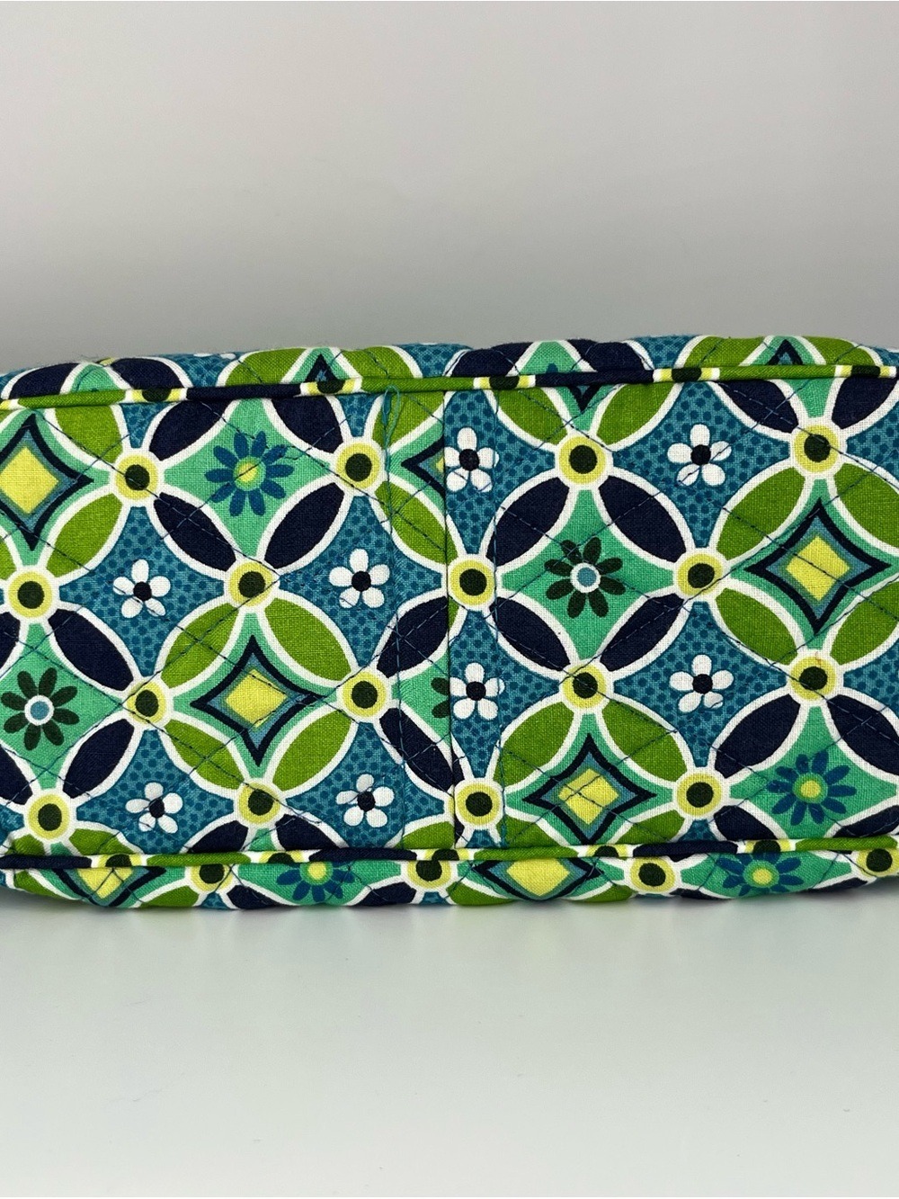 Vera Bradley Maggie Purse Daisy Green Geometric Quilted Shoulder Bag - Picture 5 of 11